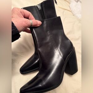 Vince Camilo Elegant Black Ankle Boots